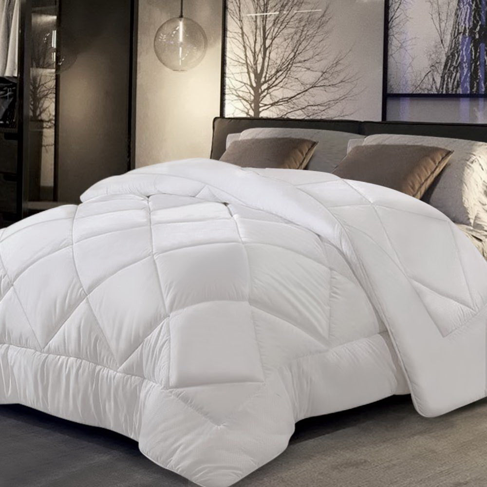 White 800GSM bamboo microfibre winter quilt in King size
