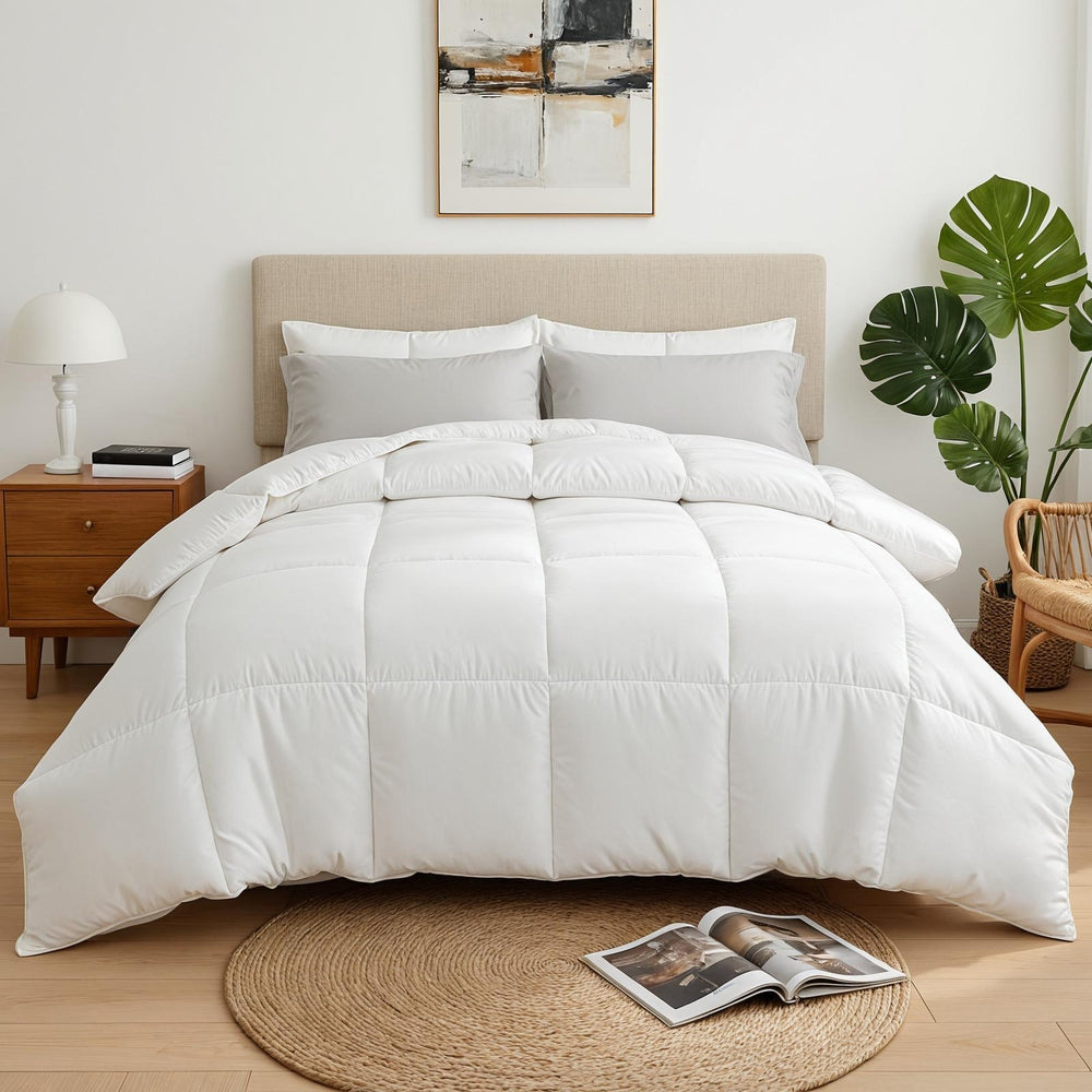 White 400GSM all season microfibre quilt in Double size