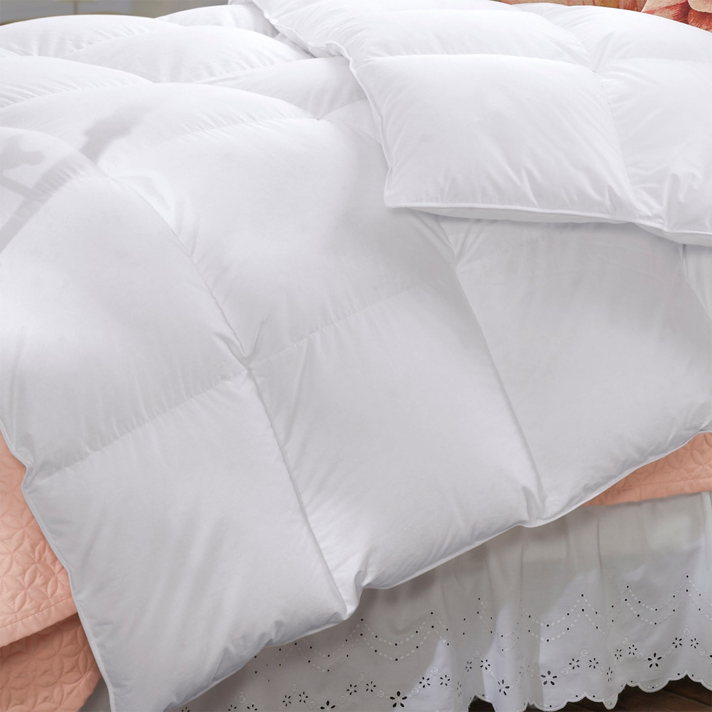 White 400GSM natural bamboo all season quilt in Double size