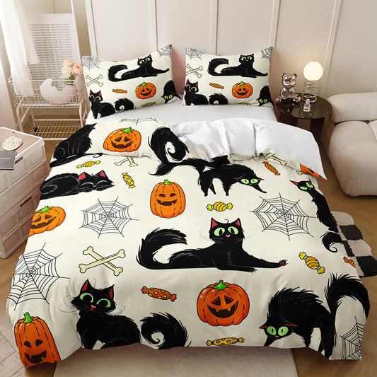 Black cats and smiling pumpkins with spiderwebs on a cream Halloween quilt cover set
